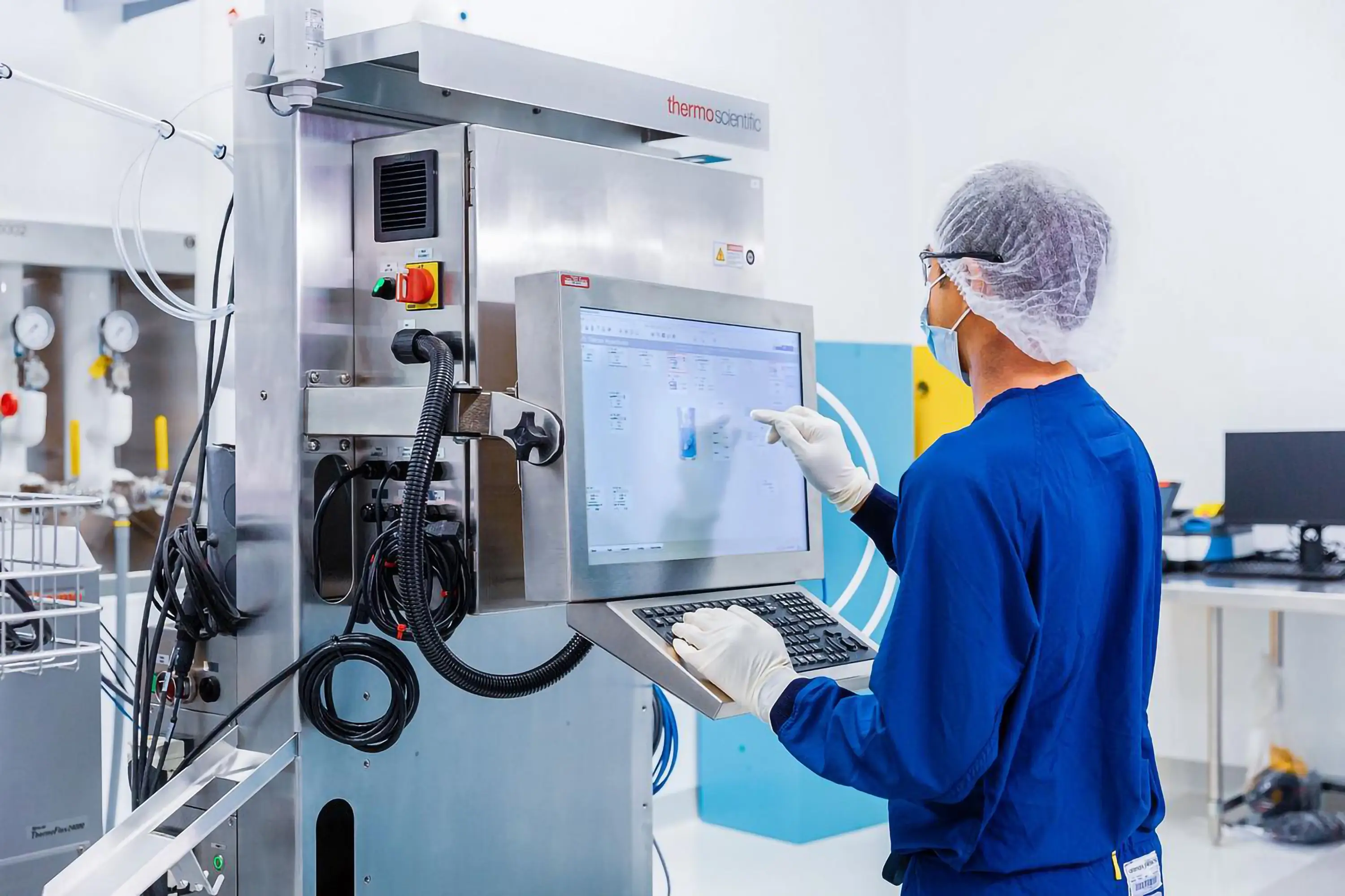 A lab tech working at Thermo Fisher